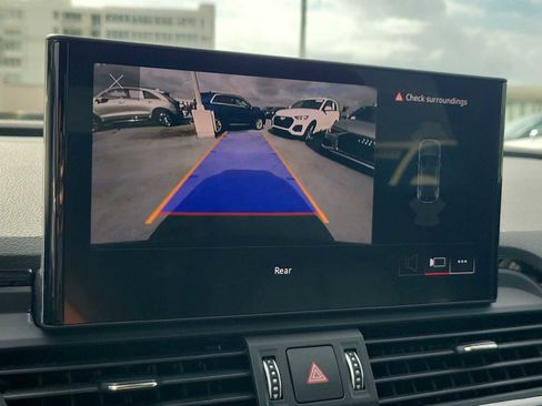 Certified 2022 Audi Q5 2.0T Premium w/ Convenience Package image 24