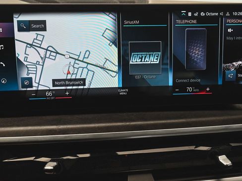 Used 2023 BMW X7 xDrive40i w/ Executive Package image 28