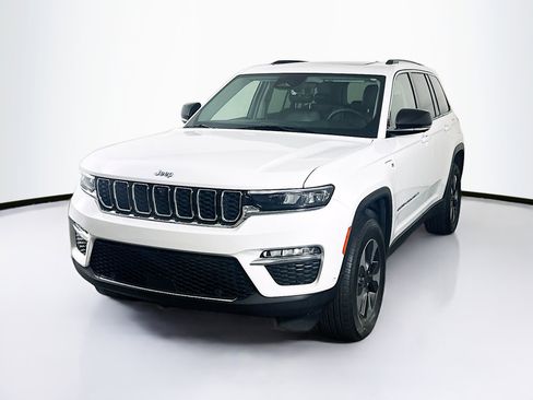 Used 2022 Jeep Grand Cherokee Limited 4xe w/ Luxury Tech Group II image 3