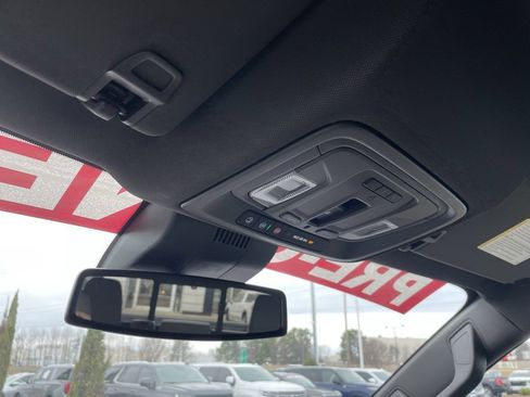 Used 2023 GMC Sierra 1500 SLT w/ SLT Premium Package image 20