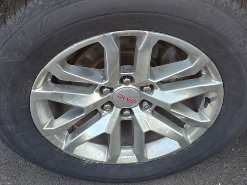 Used 2021 GMC Sierra 1500 SLT w/ X31 Off-Road Package image 11