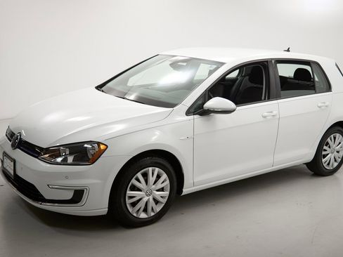 Used 2015 Volkswagen e-Golf Limited Edition image 8