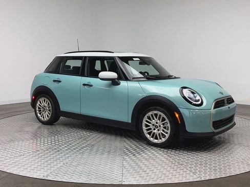 New 2026 MINI Cooper S image 2