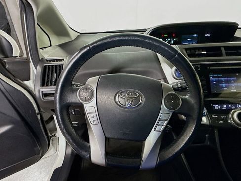 Used 2016 Toyota Prius V Four image 11
