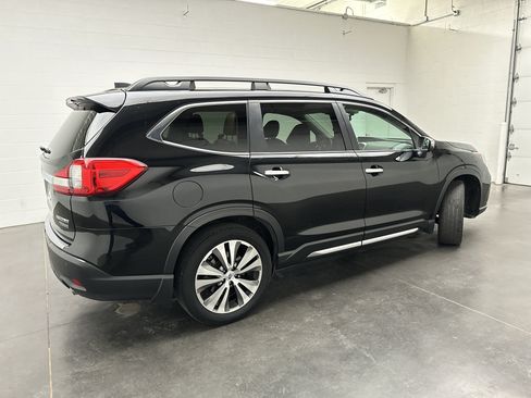 Used 2022 Subaru Ascent Touring AWD/4WD image 9