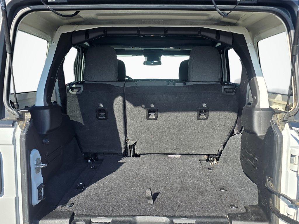 Used 2025 Jeep Wrangler Unlimited Rubicon AWD/4WD image 10