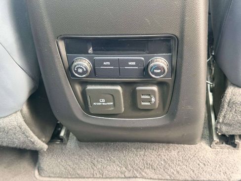 Used 2019 Buick Enclave Essence AWD/4WD image 27