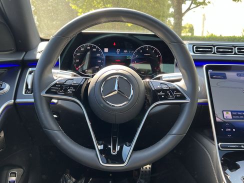 Certified 2025 Mercedes-Benz S 580 S 580 image 18