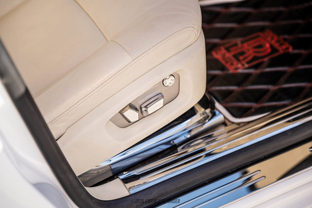 Used 2013 Rolls-Royce Ghost RWD image 70
