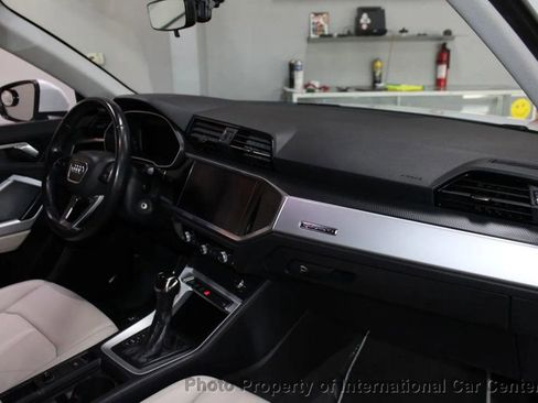 Used 2020 Audi Q3 2.0T Premium image 34