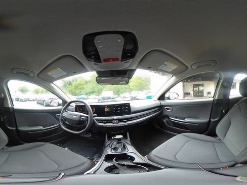 Used 2025 Kia K4 FWD image 38