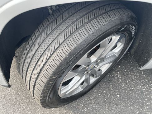 Used 2018 Chevrolet Traverse Premier w/ LPO, 'HIT The Road' Package AWD/4WD image 10