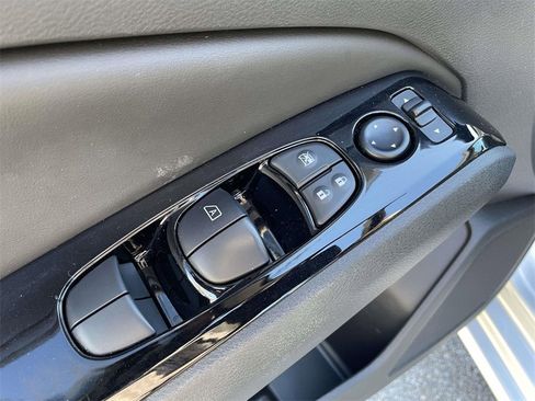 Used 2023 Nissan Altima 2.5 SV image 17