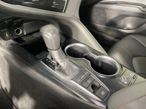 Used 2018 Toyota Camry XLE w/ Audio Package FWD image 8