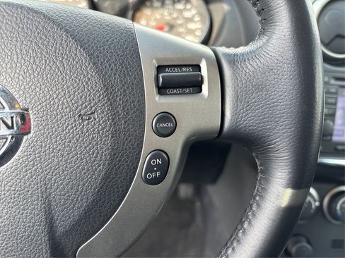 Used 2011 Nissan Rogue SV w/ SL Pkg image 26