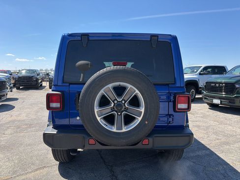 Used 2020 Jeep Wrangler Unlimited Sahara w/ Uconnect 4C Nav & Sound Group image 5