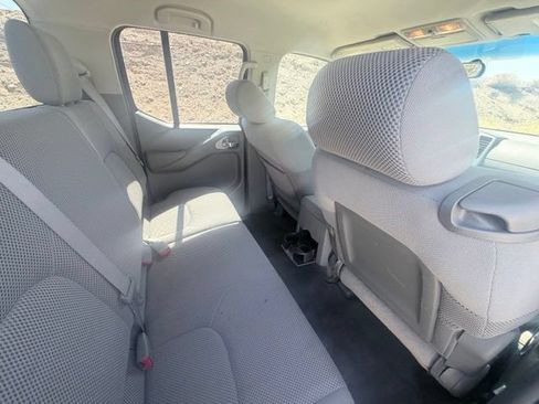 Used 2009 Nissan Frontier SE w/ SE Value Truck Pkg RWD image 23