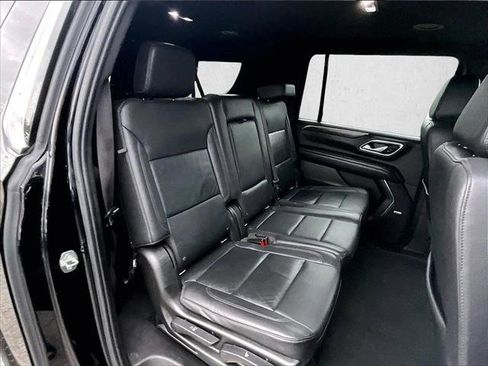 Used 2021 Chevrolet Suburban LT image 28