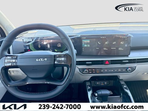 New 2026 Kia Sorento S FWD image 18