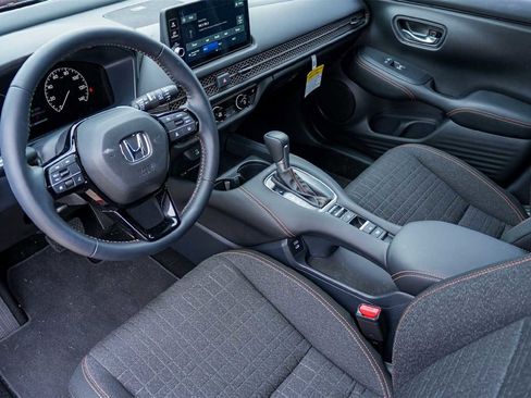 Used 2026 Honda HR-V Sport image 2