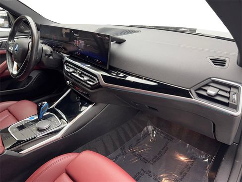 Used 2022 BMW i4 eDrive40 image 52