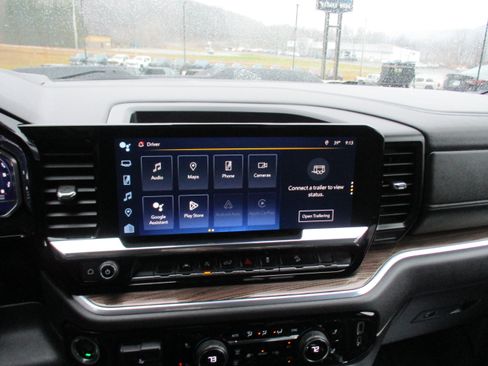 Certified 2022 Chevrolet Silverado 1500 LT Trail Boss w/ Convenience Package II image 16