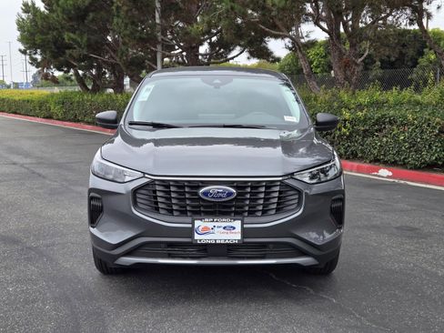 Used 2025 Ford Escape Active w/ Tech Pack #1 image 3