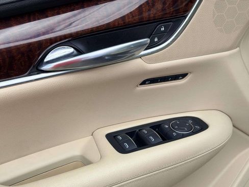 Used 2017 Cadillac XT5 Premium Luxury FWD image 15