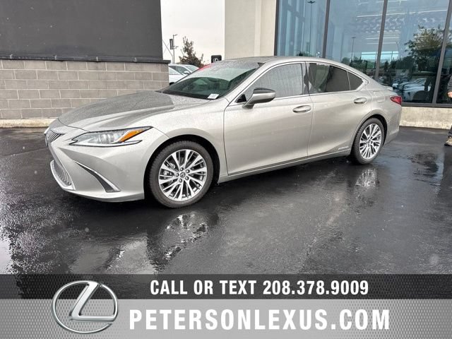 Used 2019 Lexus ES 300h w/ Premium Package FWD image 2