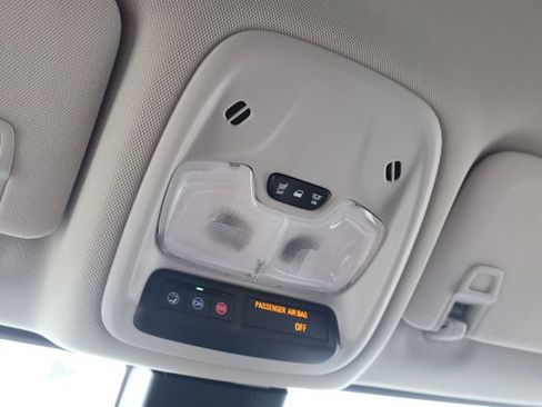 Used 2023 Chevrolet Bolt EUV LT w/ Convenience Package FWD image 26