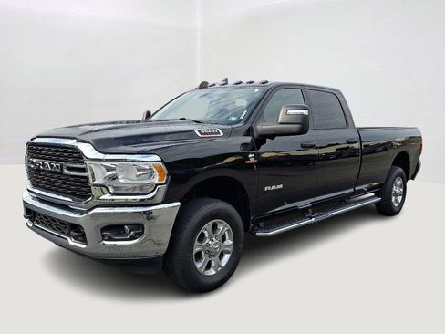 Used 2024 RAM 3500 Big Horn w/ Towing Technology Group AWD/4WD image 3