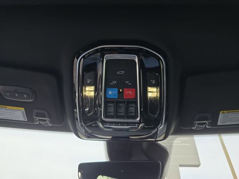 Used 2022 Jeep Grand Cherokee Overland image 27