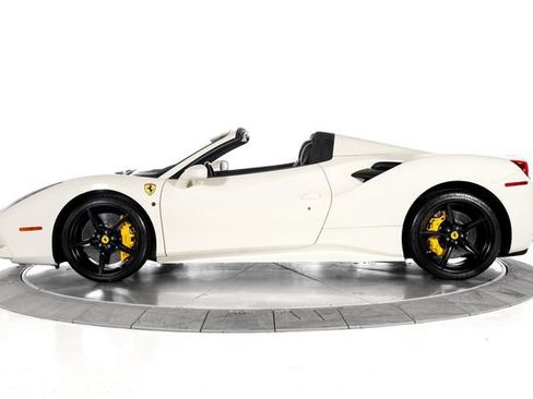 Certified 2018 Ferrari 488 Spider RWD image 3