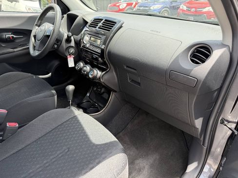 Used 2010 Scion xD FWD image 10