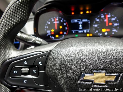 Used 2025 Chevrolet Trax LS w/ LS Convenience Package image 18