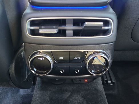 Used 2023 Genesis GV70 2.5T w/ Sport Prestige Package image 25