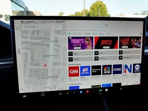 Used 2022 Tesla Model X Plaid AWD/4WD image 31