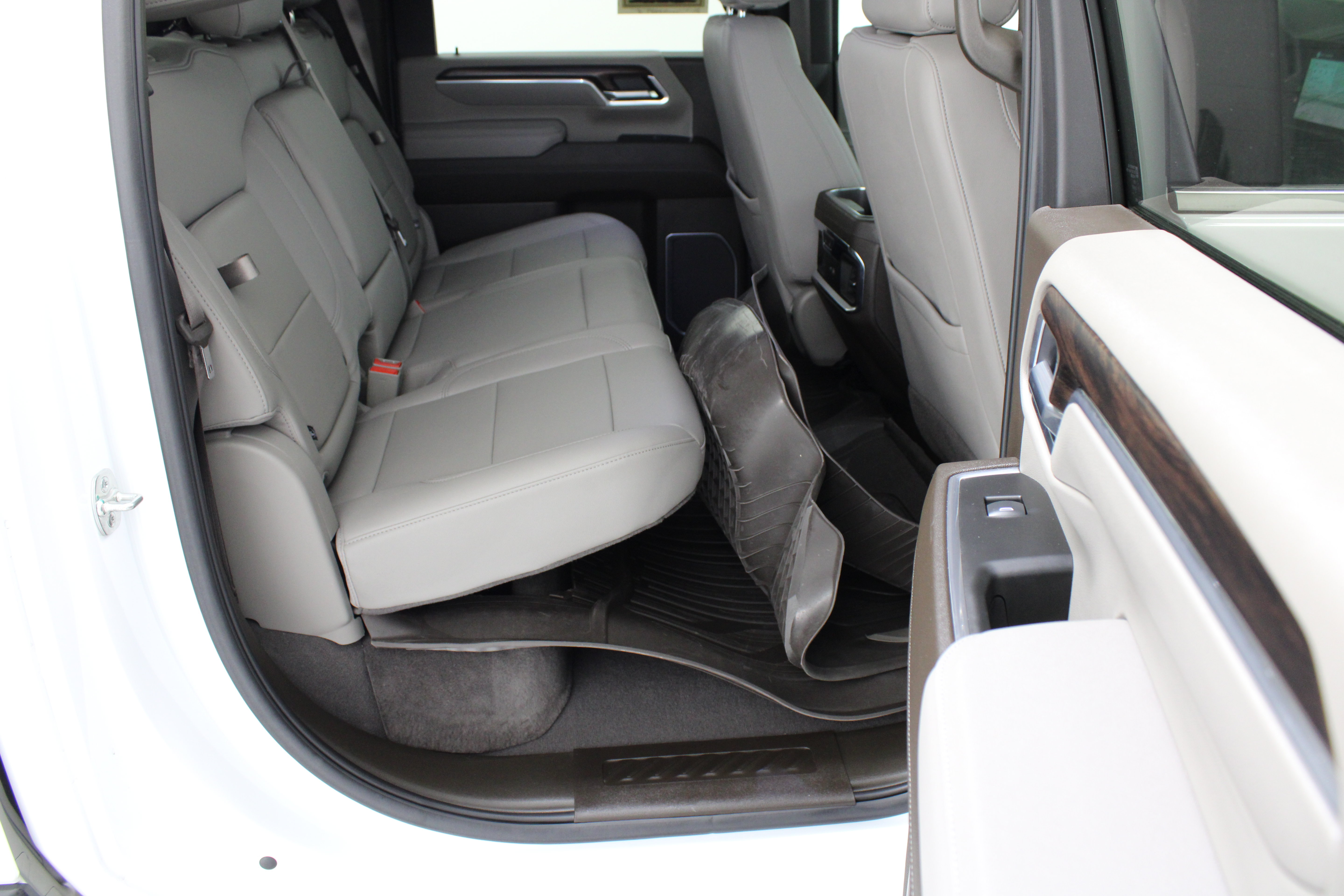 Used 2025 GMC Sierra 2500 SLT w/ Texas SLT Premium Package AWD/4WD image 38
