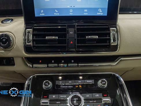Used 2020 Lincoln Navigator Reserve w/ Equipment Group 208A Reserve image 19