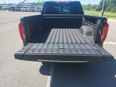 Certified 2025 GMC Sierra 1500 SLT w/ SLT Premium Plus Package AWD/4WD image 6
