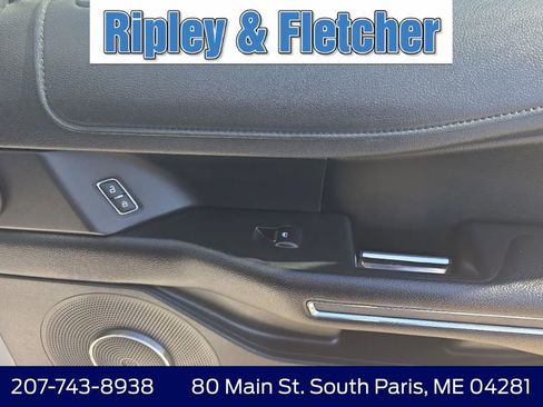 Used 2020 Ford Expedition XLT w/ Equipment Group 202A AWD/4WD image 13