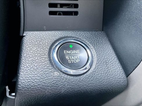 Used 2020 Ford F150 Lariat w/ Equipment Group 502A Luxury AWD/4WD image 31