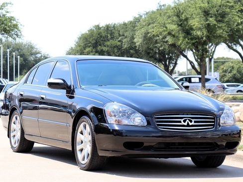 Used 2004 INFINITI Q45 Premium image 2