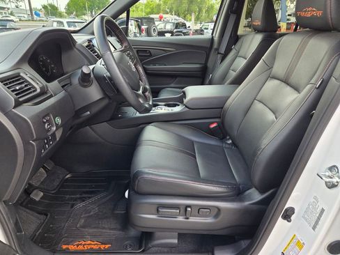 Used 2024 Honda Ridgeline TrailSport image 3