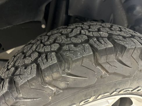 Used 2020 Jeep Wrangler Sport AWD/4WD image 12