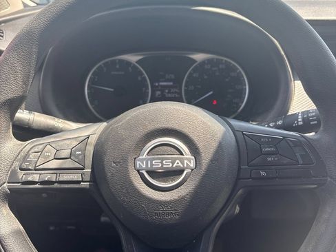 Used 2023 Nissan Kicks S FWD image 7