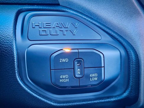 Used 2025 RAM 2500 Laramie AWD/4WD image 28