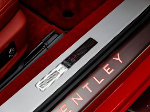 Used 2022 Bentley Continental GT image 59