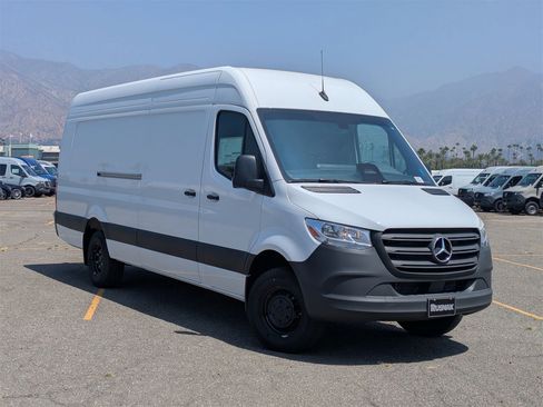 New 2025 Mercedes-Benz Sprinter 3500 image 1