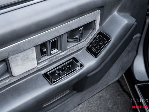 Used 1986 Cadillac Eldorado Coupe image 21